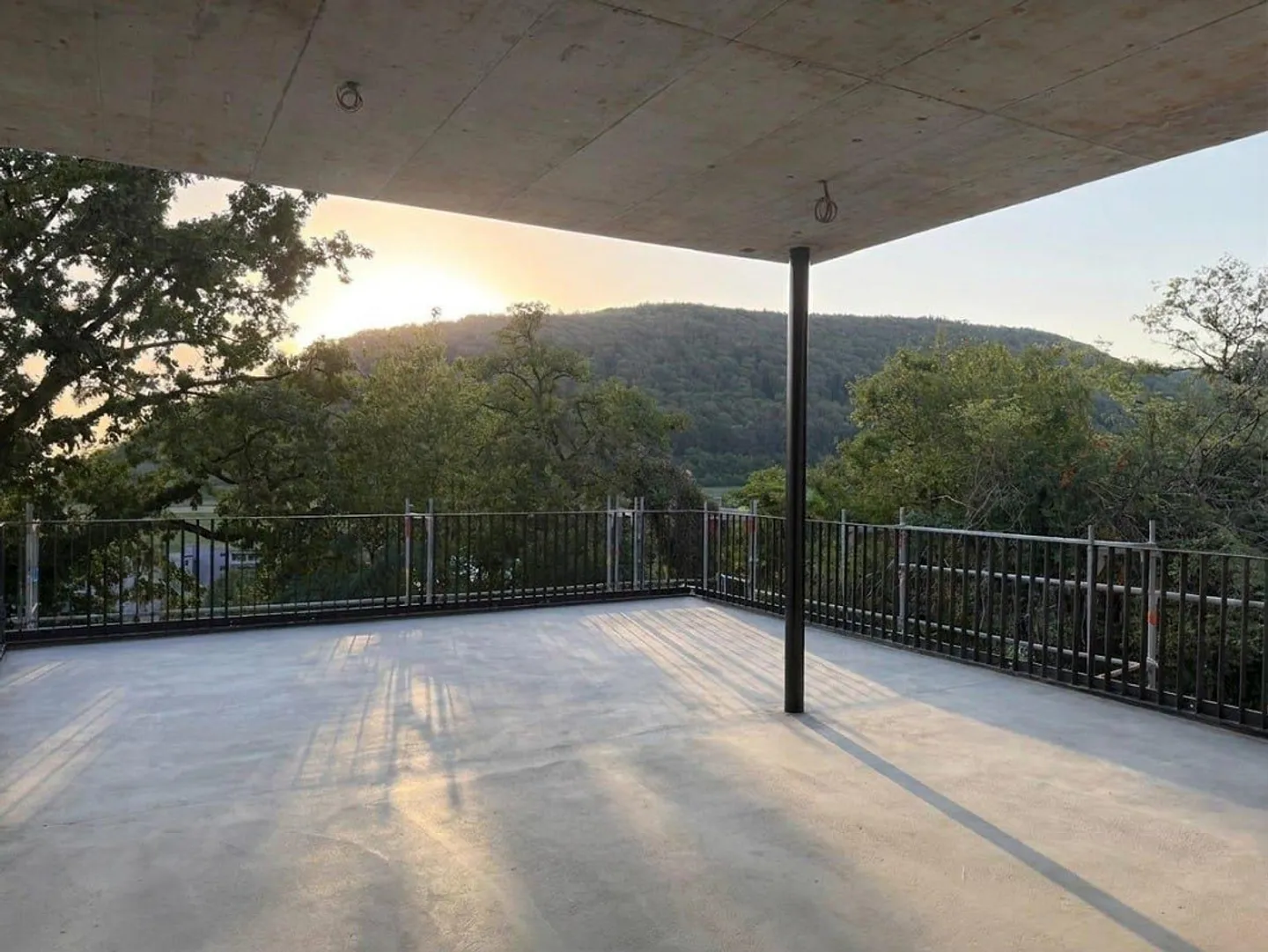 Premium-Terrassenwohnung in Beringen - Foto 1 von 13