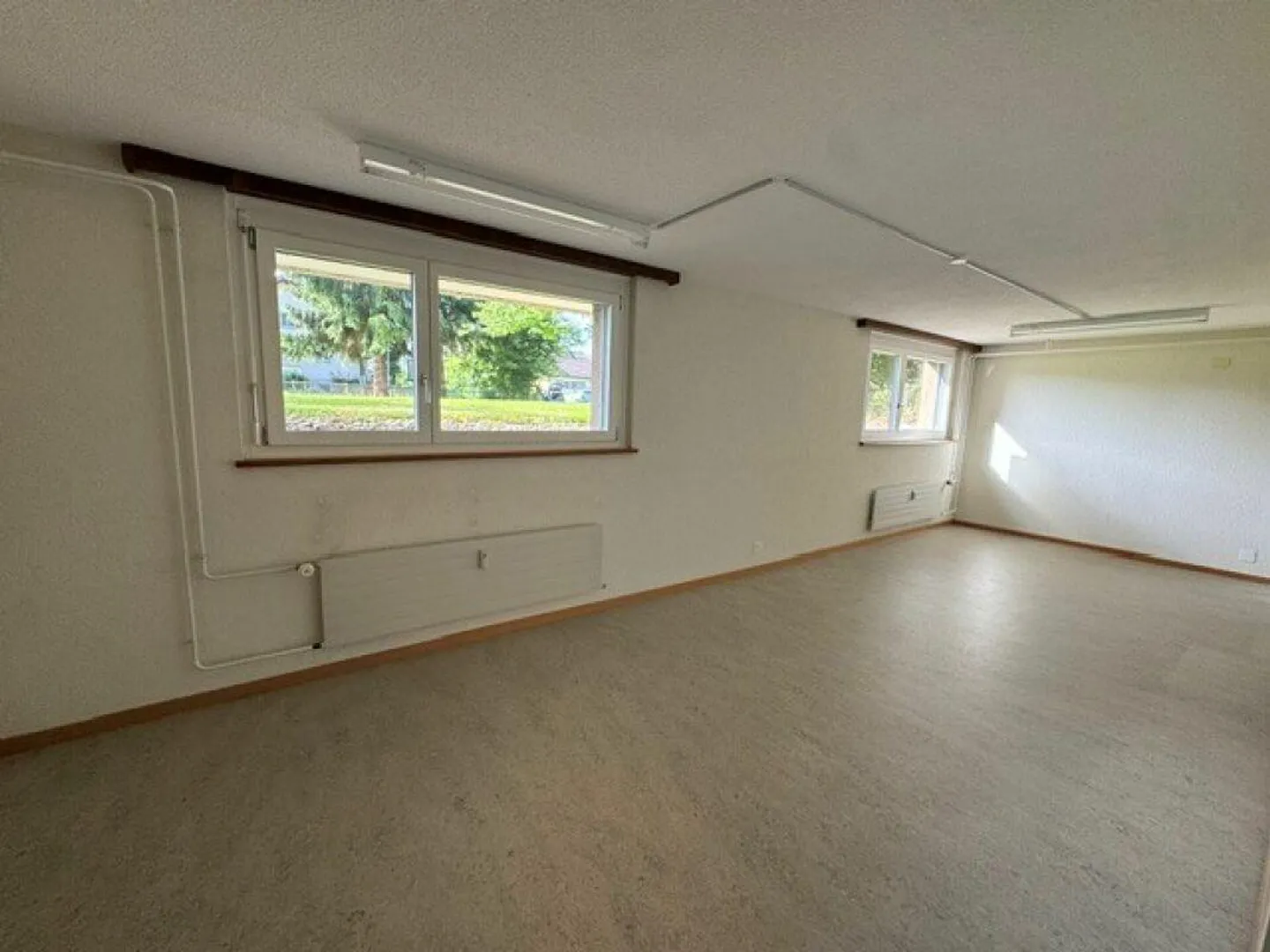 Salle de bricolage - Photo 2 sur 3