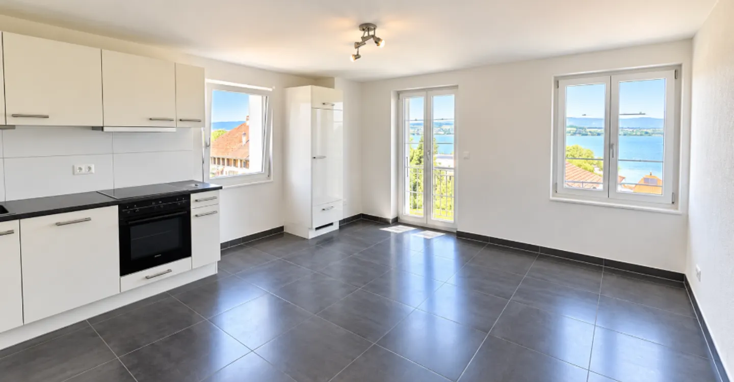 Magnifico studio con vista sul lago! - Foto 1 di 3