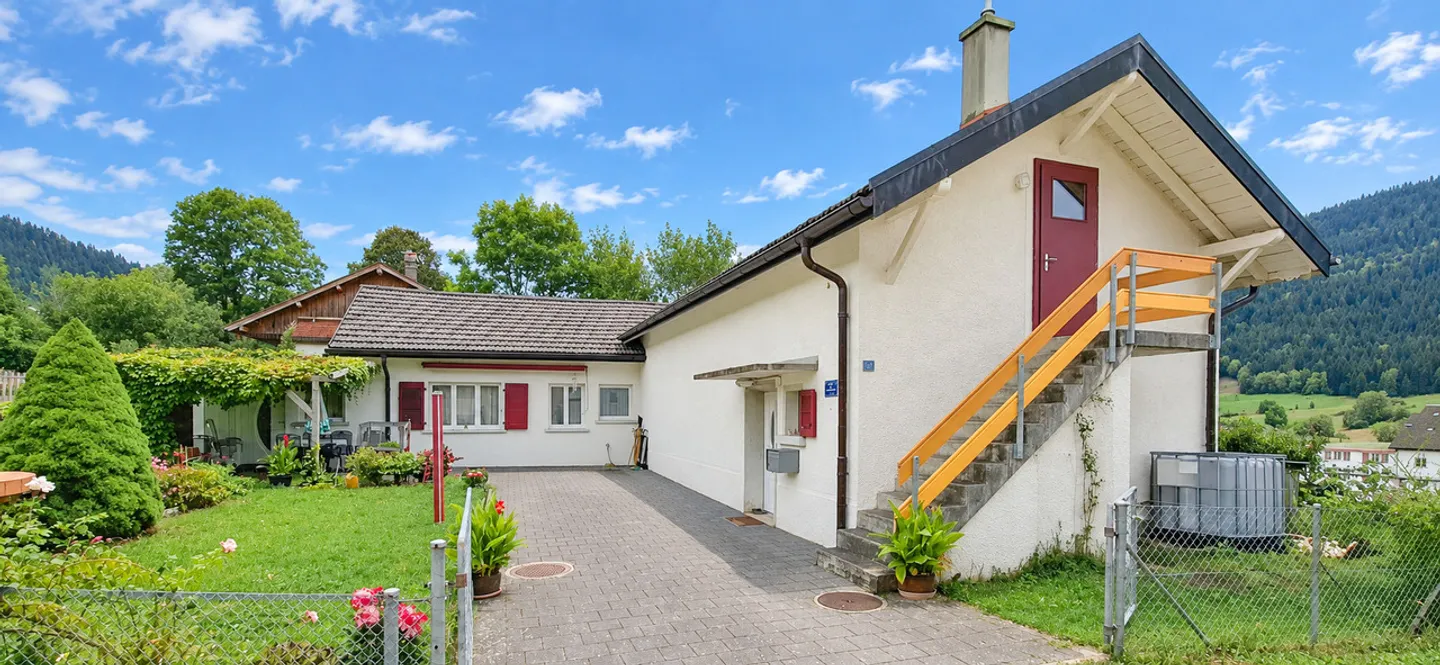 Casa di Villaggio Incantevole con Giardino - Foto 1 di 15
