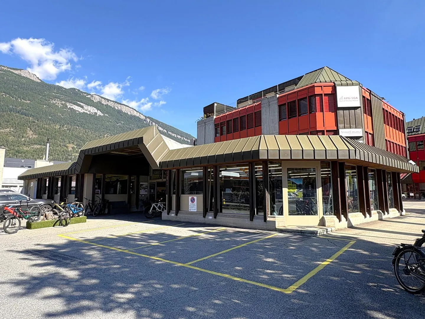 Geschäftshaus in Chur - Foto 1 von 4