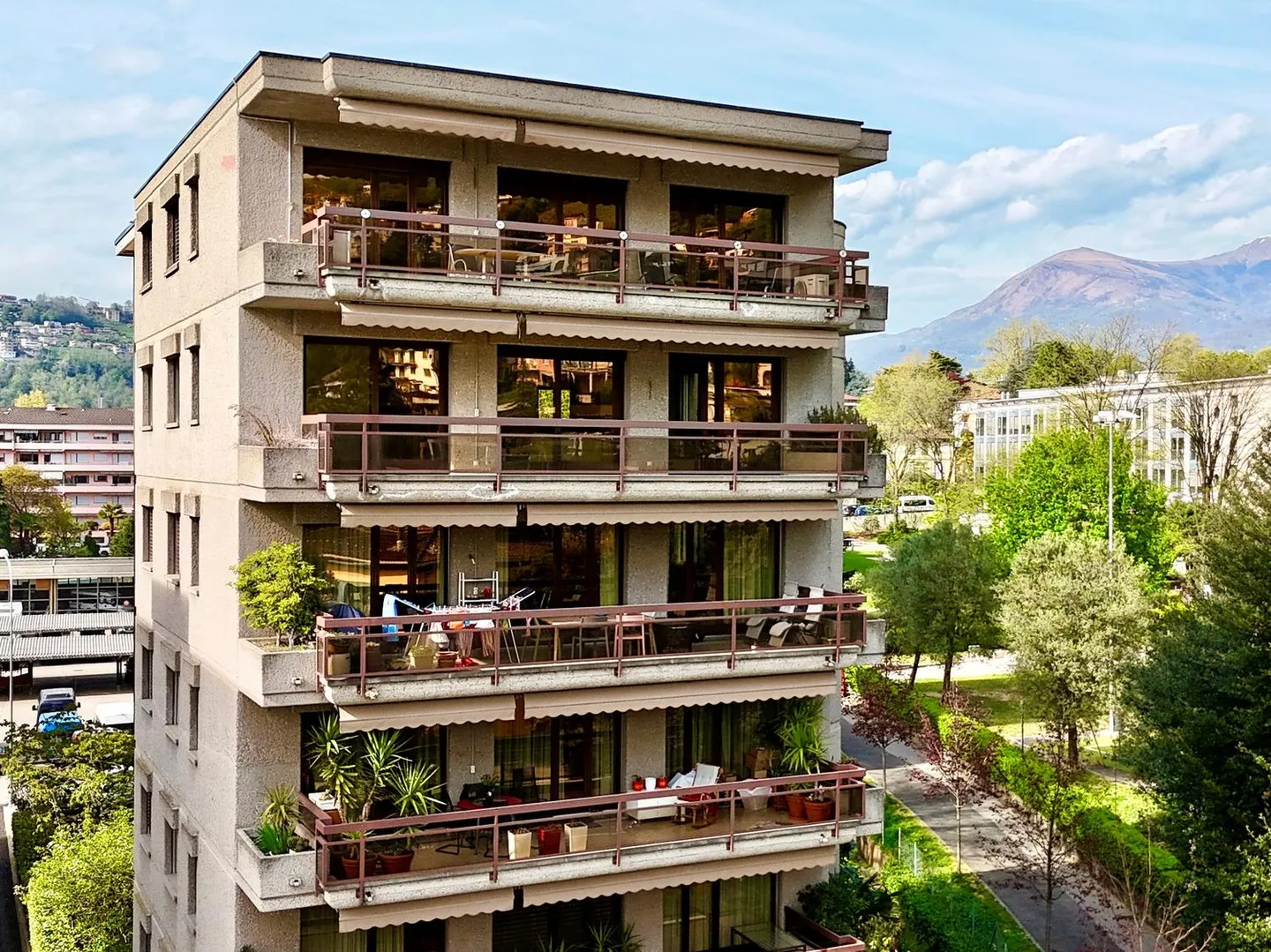 Appartamento spazioso con terrazza - Foto 1 di 3