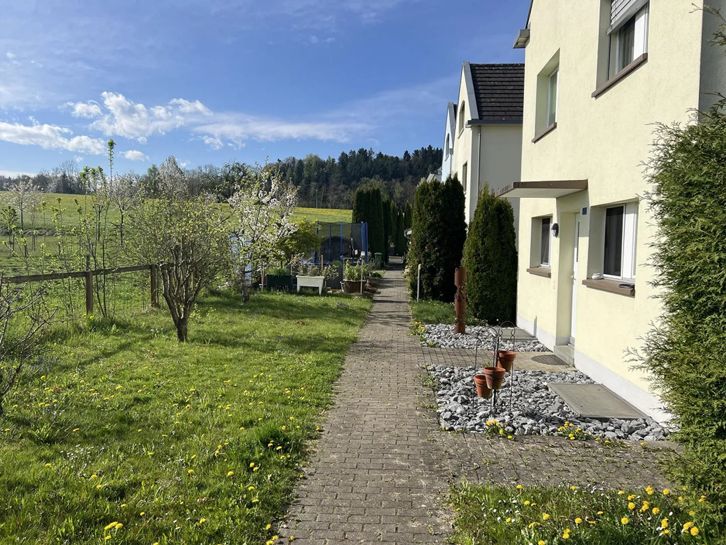 Vivere in un luogo tranquillo, soleggiato eppure vicino al centro! - Foto 7 di 30