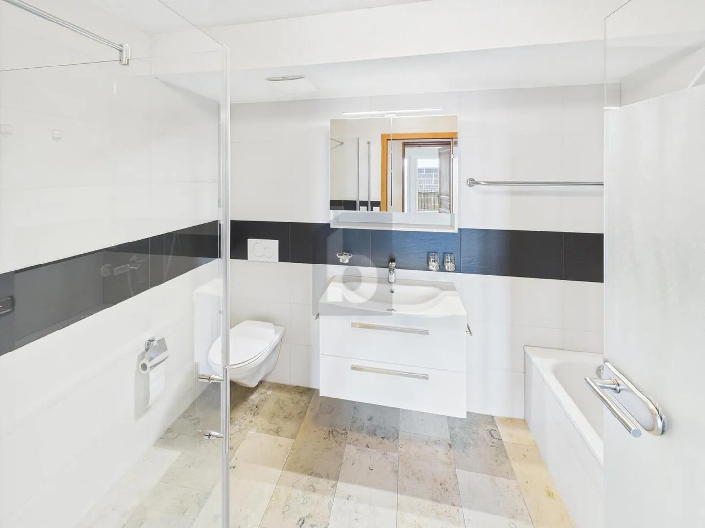 GROSSZÜGIG UND HELL IN DER NATUR - Foto 4 von 6