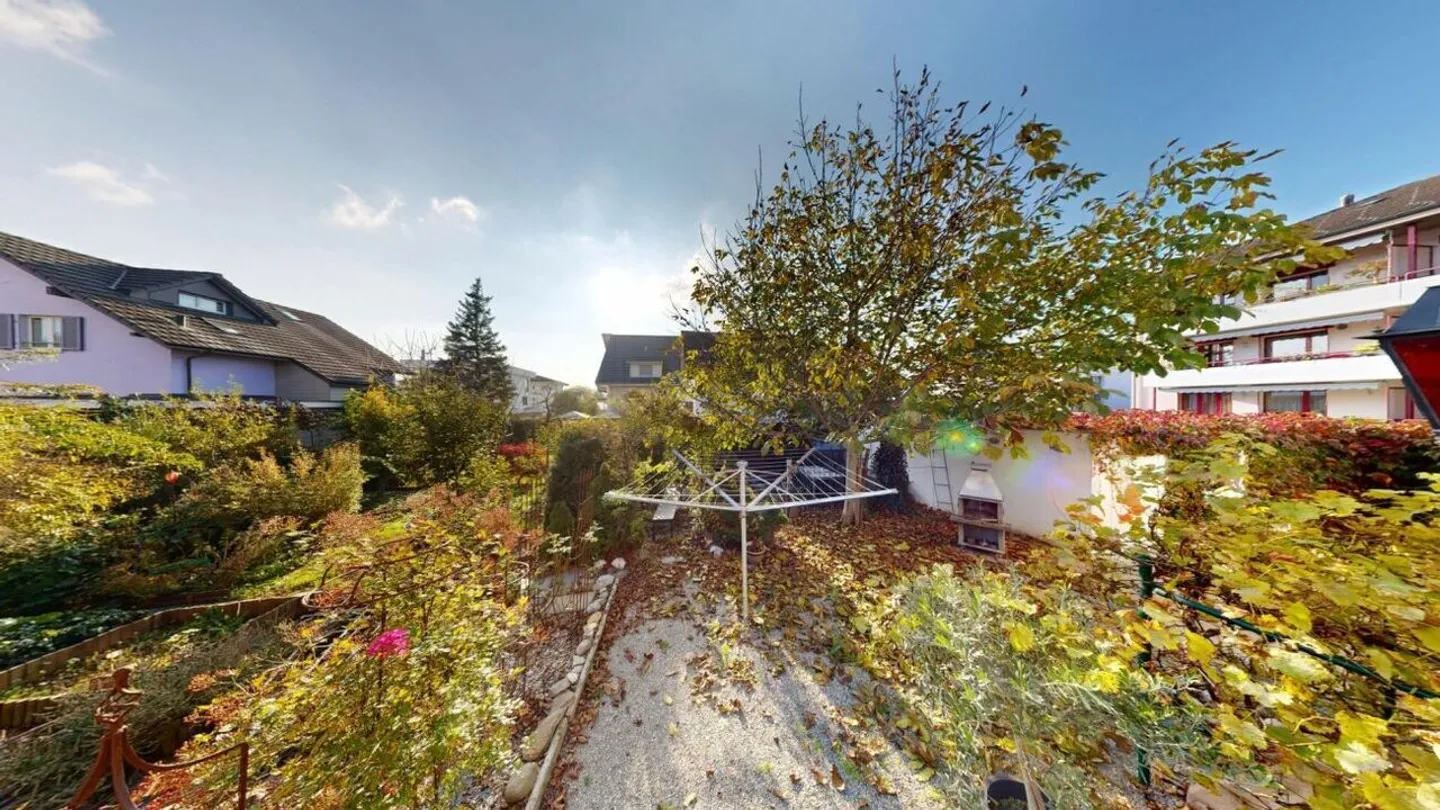 Charming 4.5 Room Double Family House with Large Garden and Expanded Garden House - Photo 15 of 17