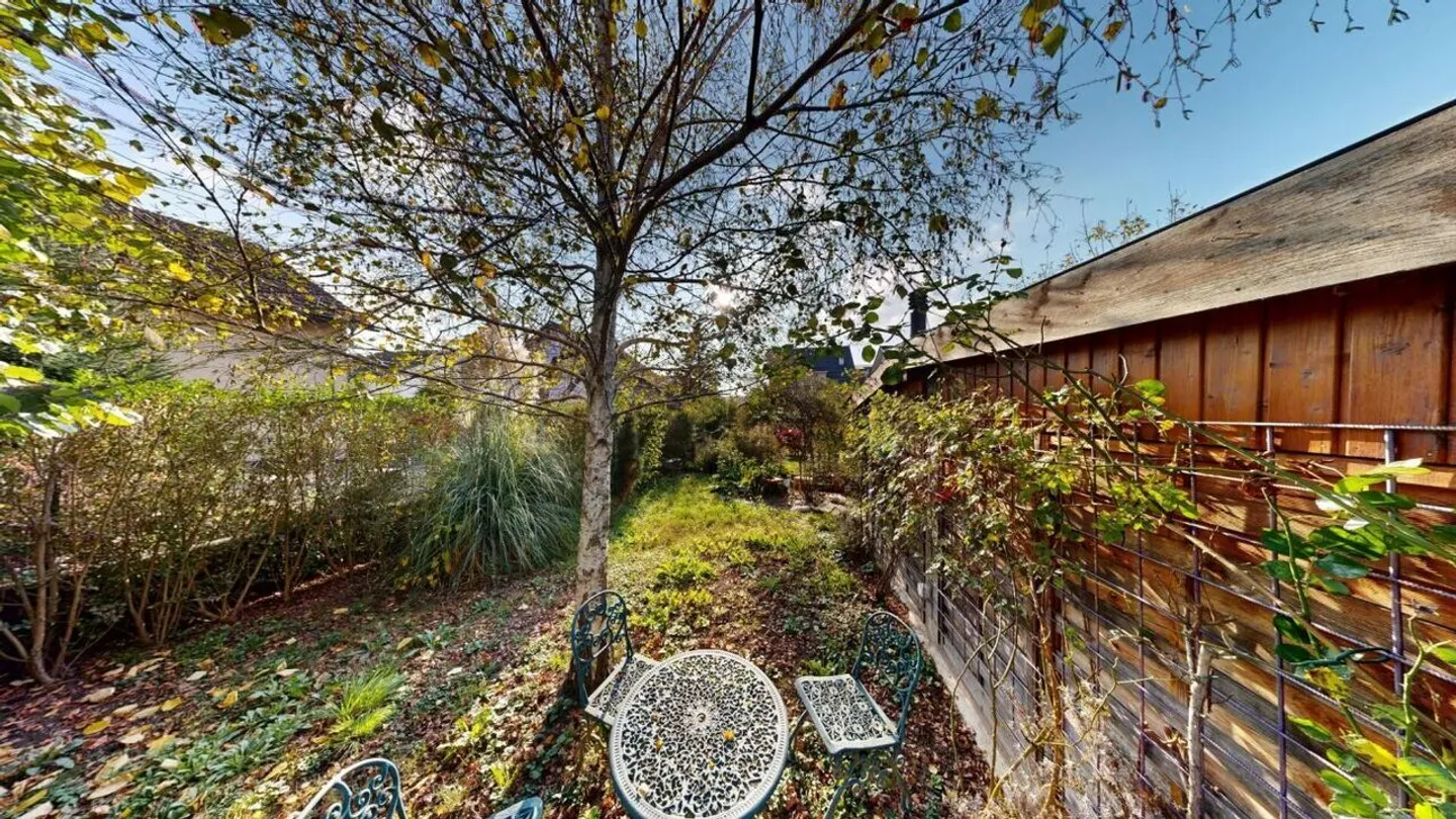 Charming 4.5 Room Double Family House with Large Garden and Expanded Garden House - Photo 16 of 17
