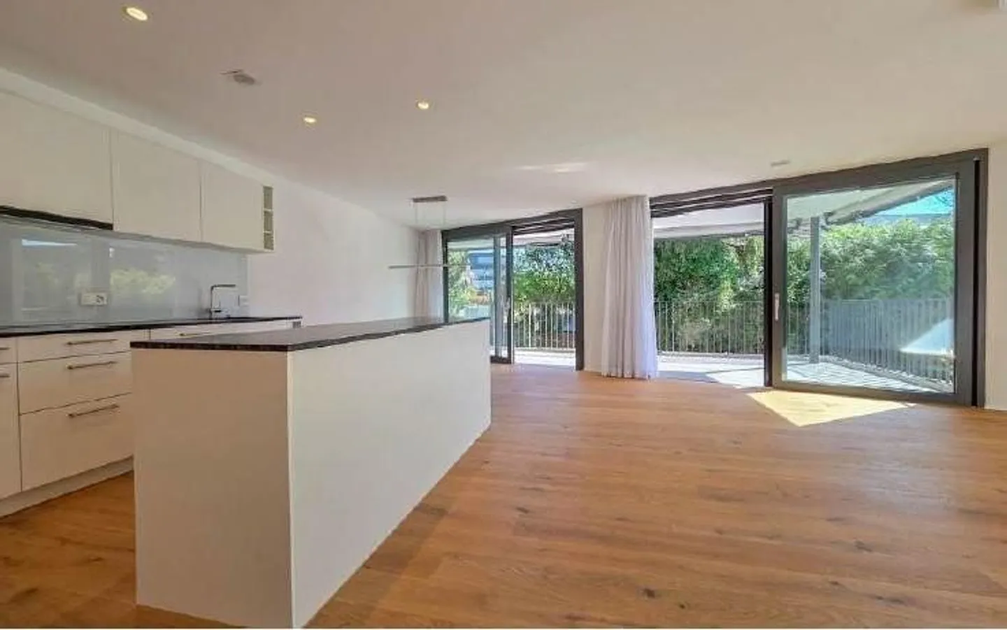 Appartamento 2.5 locali con grande balcone, vita moderna a Vogelsang - Foto 2 di 10