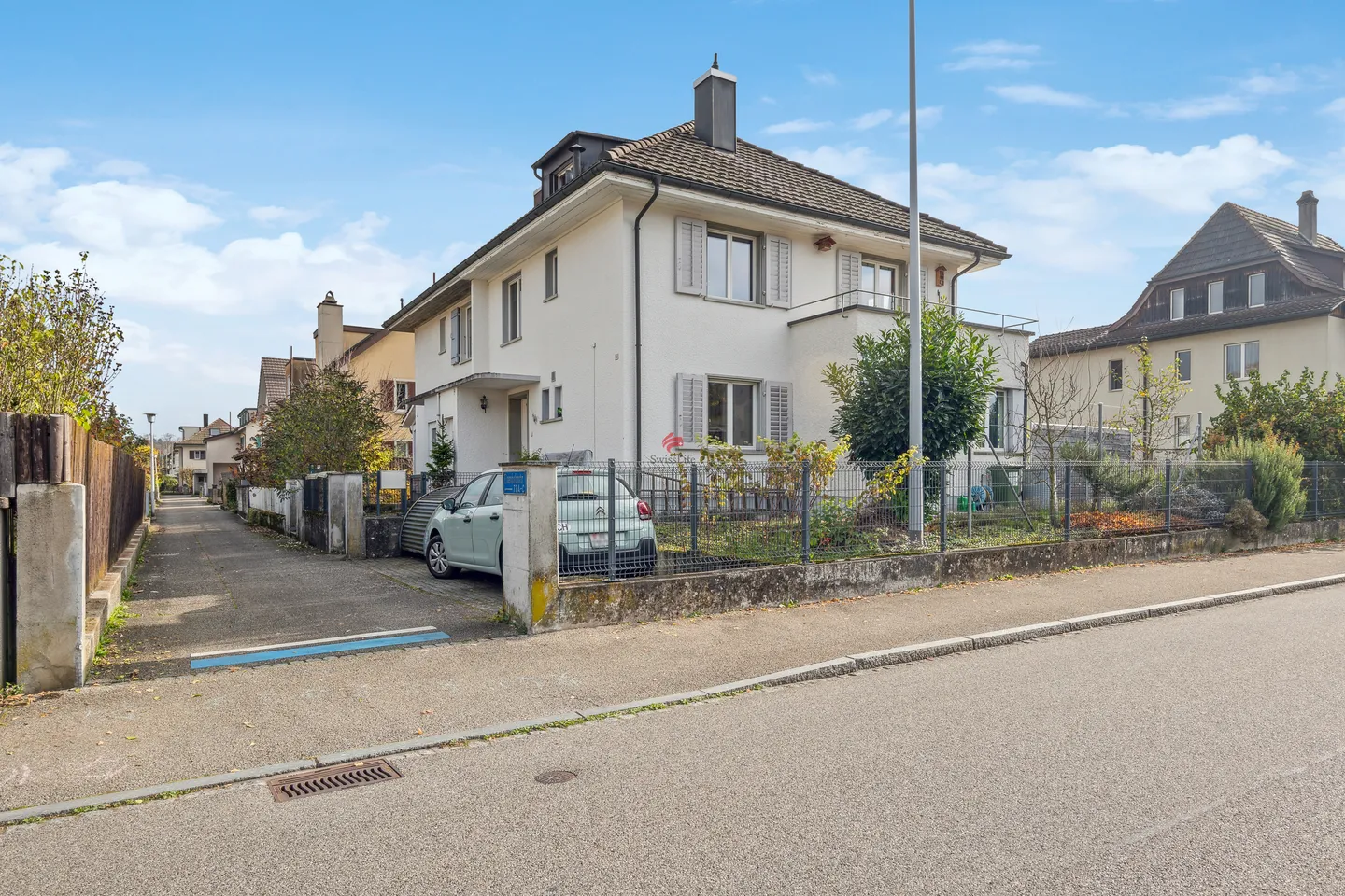 «Wo Träume ein Zuhause finden! Schönes Doppeleinfamilienhaus mit Garten» - Foto 2 von 11