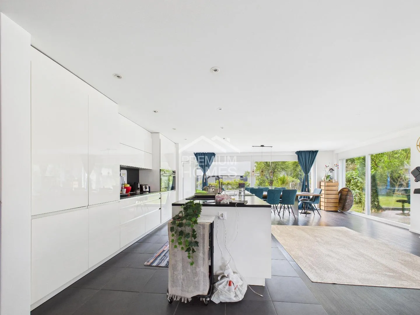 UNIQUE OPPORTUNITY! - Photo 3 of 8