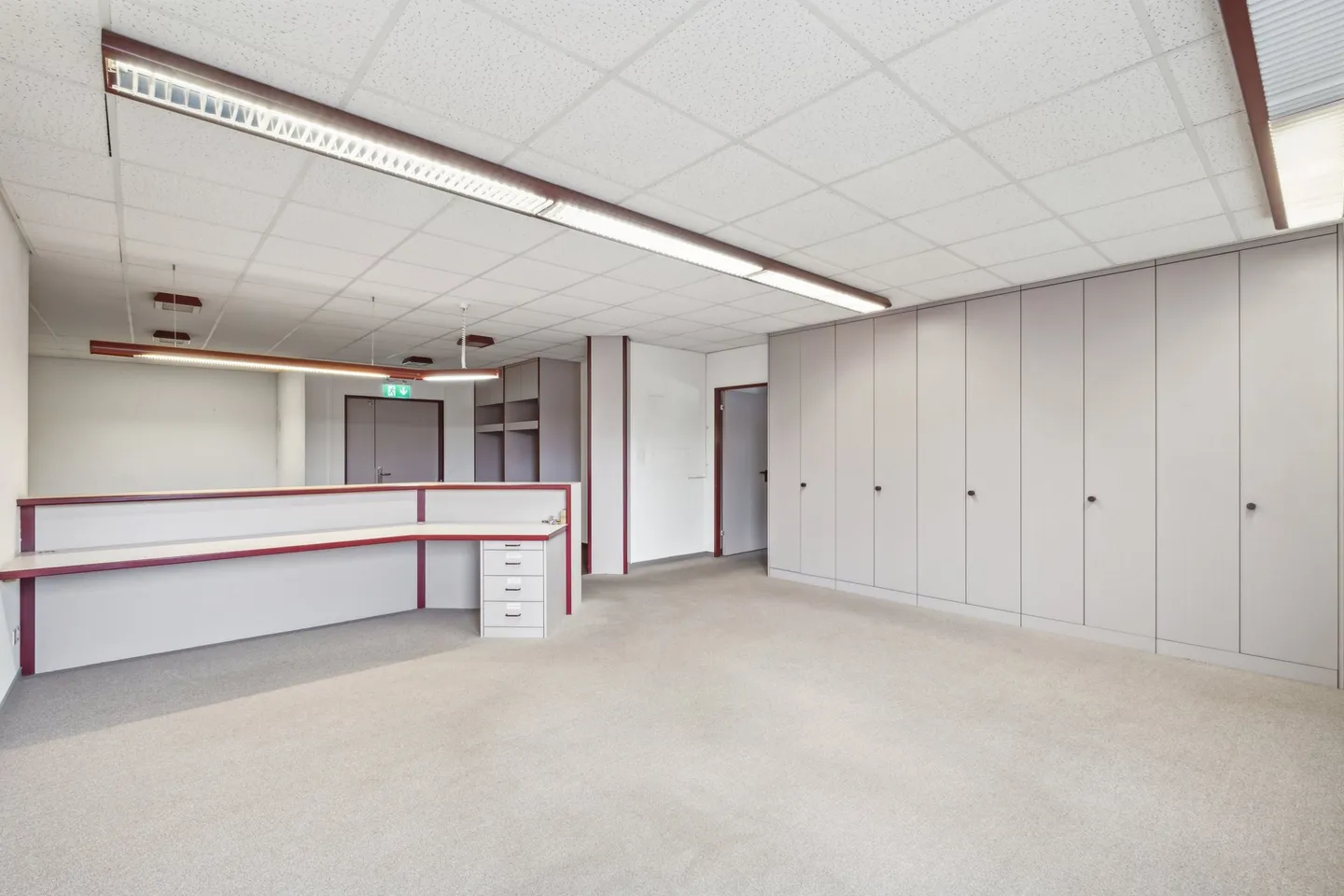 Office space for rent - Photo 6 of 9
