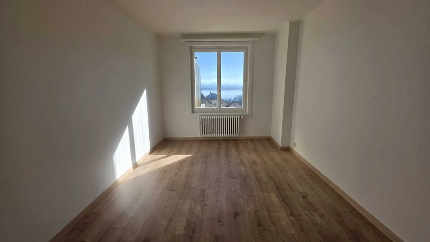 Appartement rénové au centre du village - Photo 4 sur 10