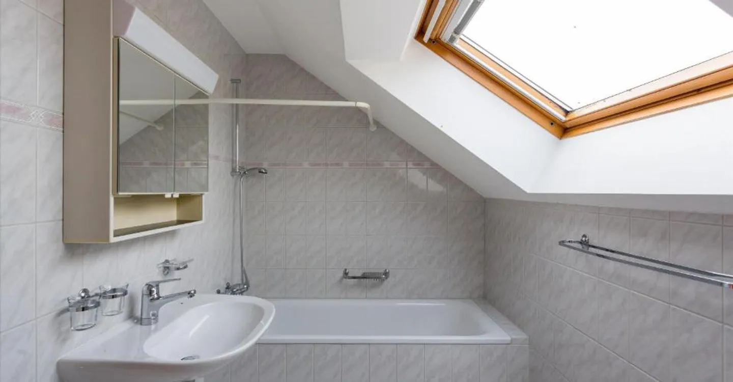Spacious Duplex Apartment - Photo 4 of 7