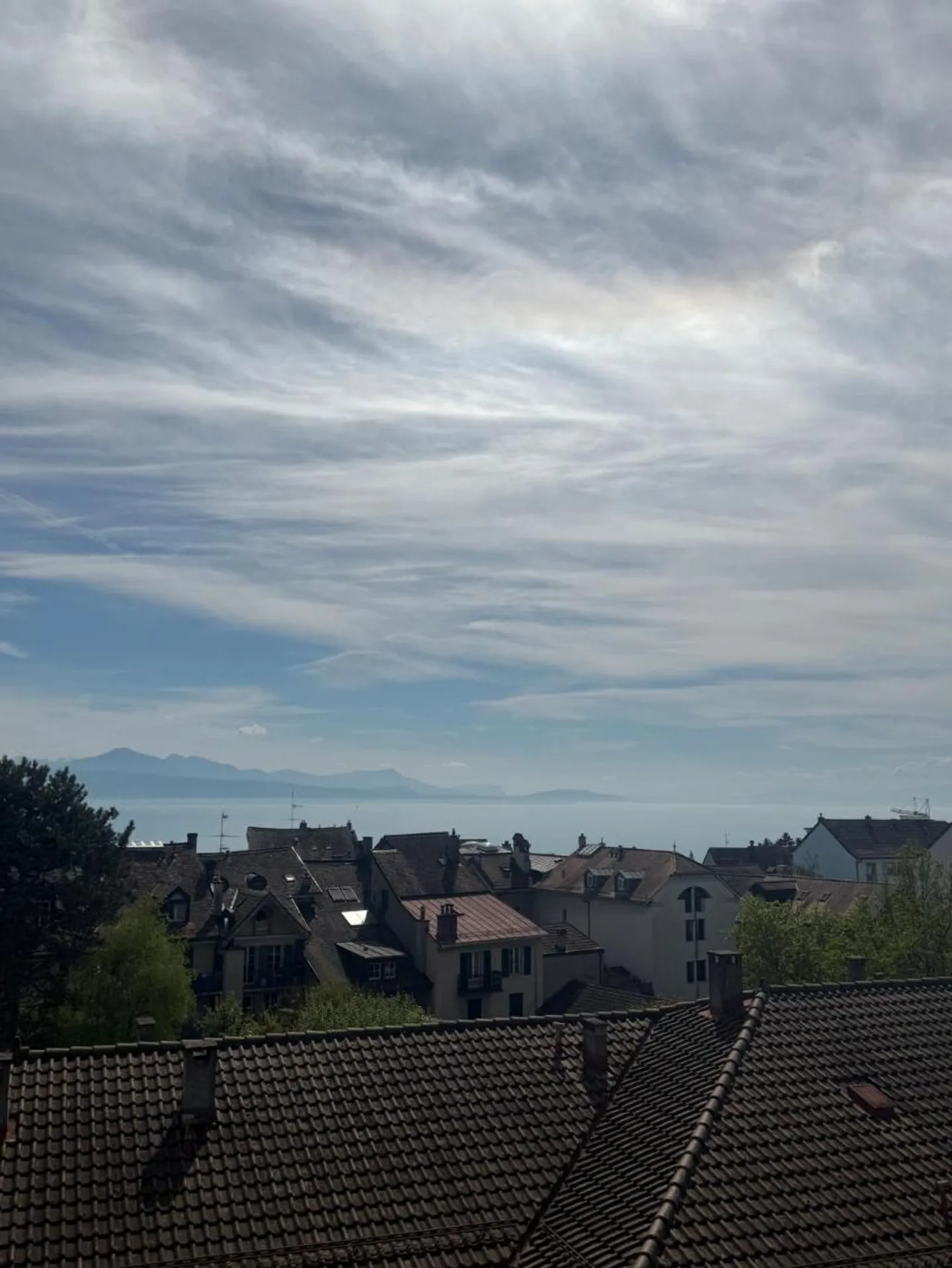 Appartamento con 2 camere con vista lago a Pully - CONTRATTO A TEMPO DETERMINATO - Foto 1 di 5