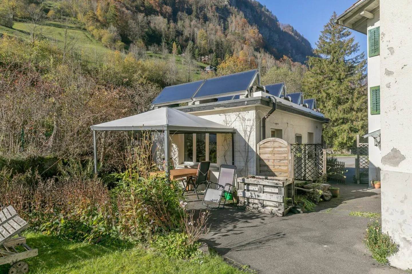 8.5-Room Semi-Detached House with Studio and Garden - Photo 11 of 14