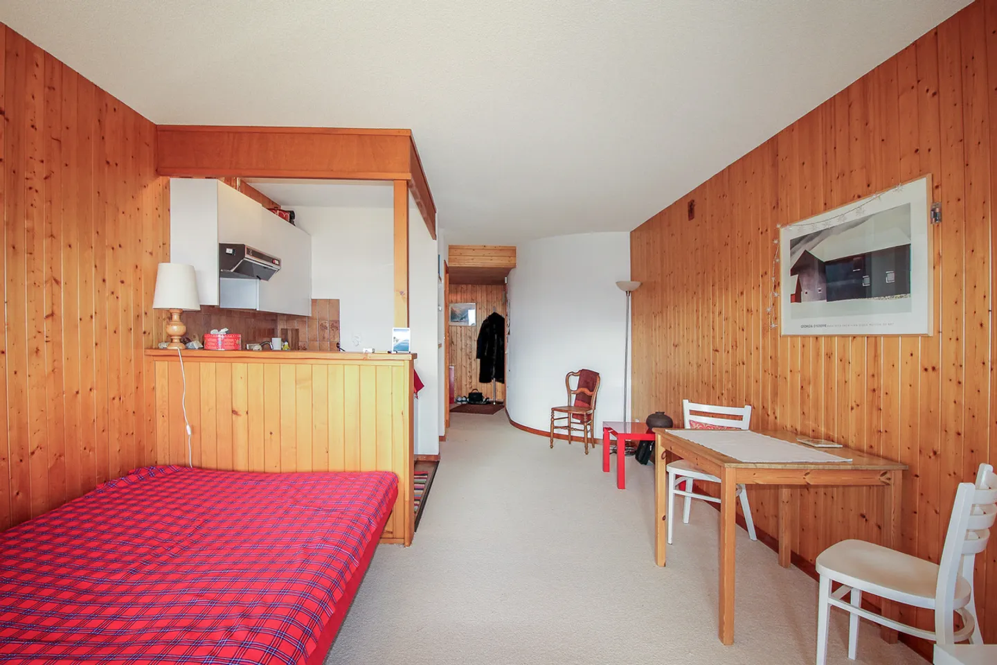 Studio au rez-de-chaussée avec terrasse privée et vue imprenable sur les Alpes - Photo 2 sur 8