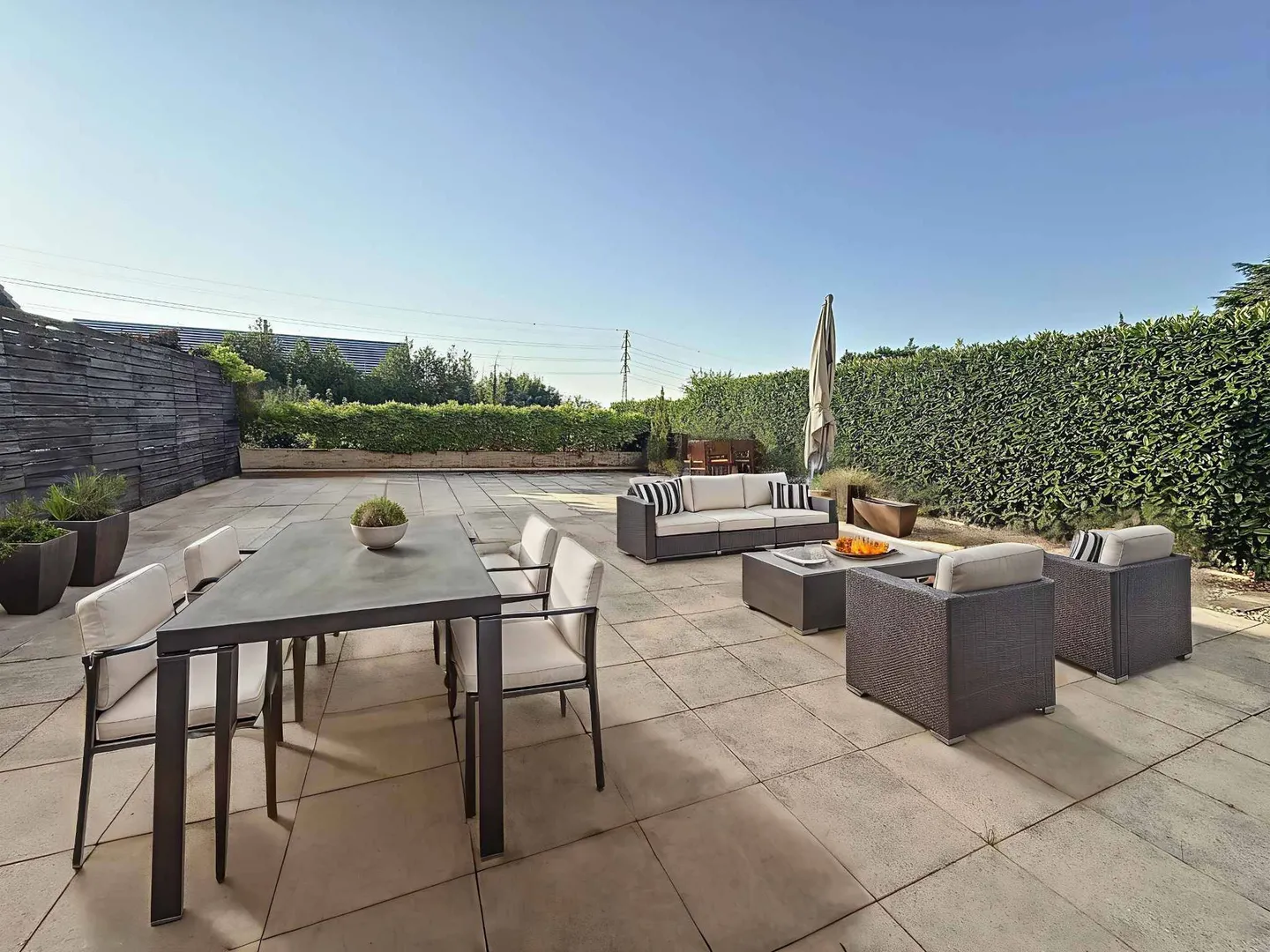 Charming 5-Bedroom Villa - Photo 11 of 13