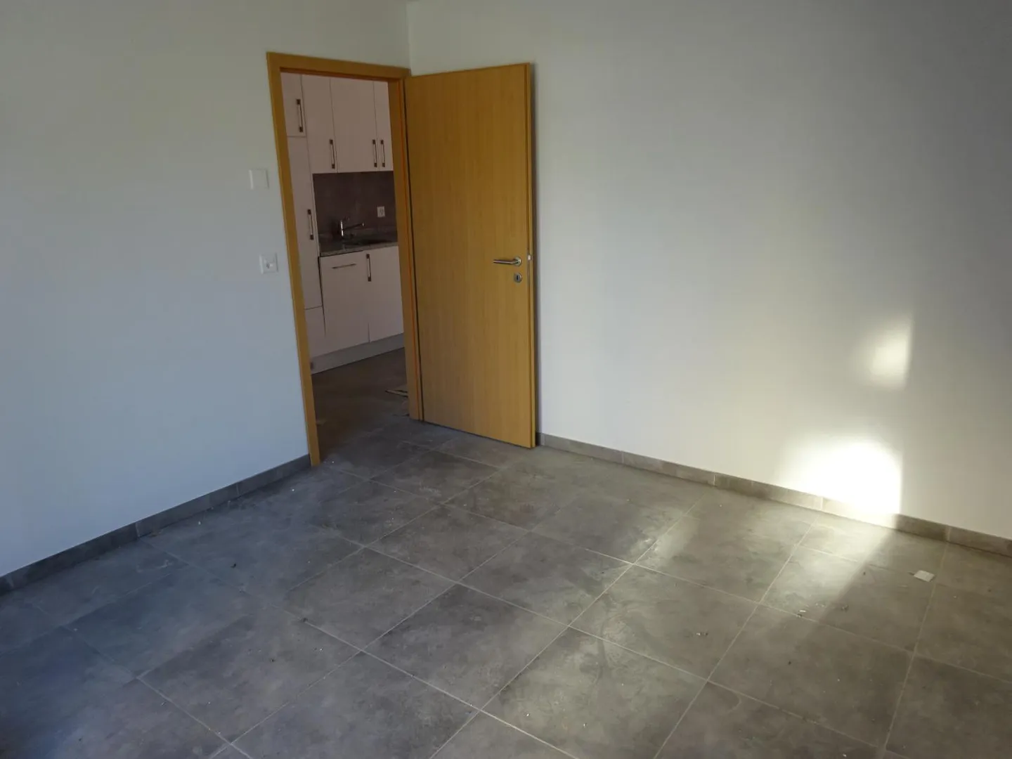 Apartment - Photo 3 of 8