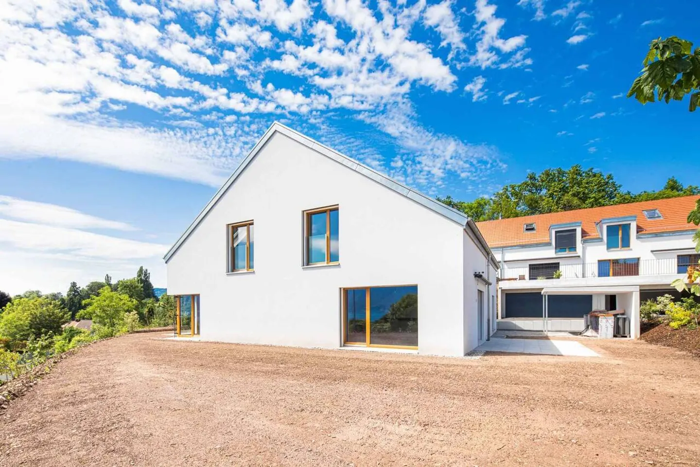 Familienhaus mit 4,5 Zimmern von gehobenem Standard - Foto 3 von 9