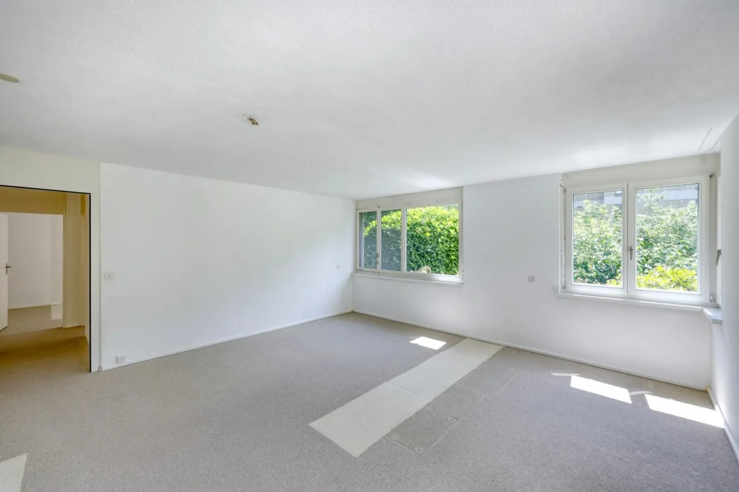 4.5-Room Terrace House in Green with Renovation Potential - Photo 13 of 17