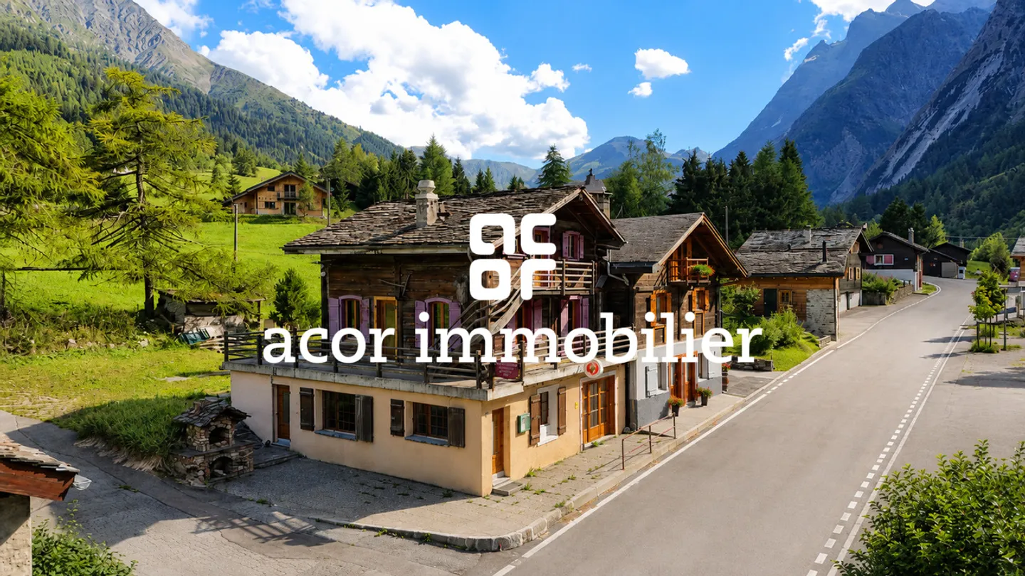 Chalet di carattere da reinventare in un contesto alpino eccezionale - Foto 1 di 10