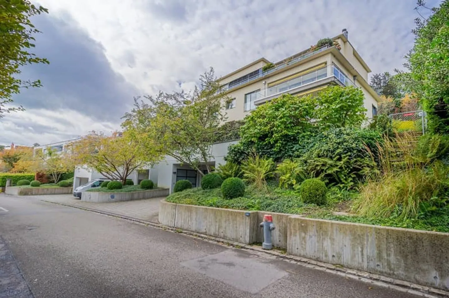 Apartment for rent - Photo 2 of 9