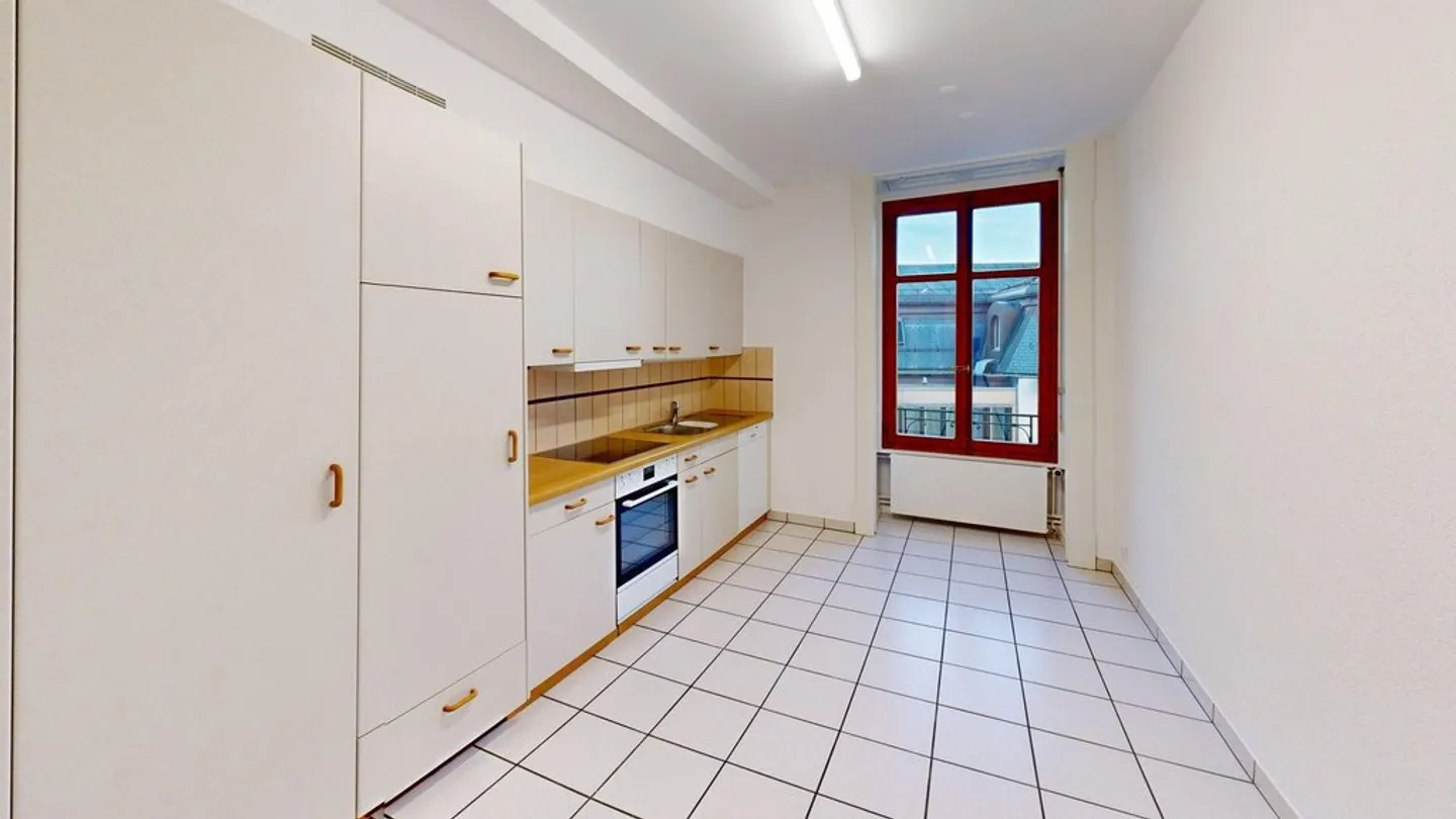 Geräumige Wohnung mit Flur - Foto 6 von 11