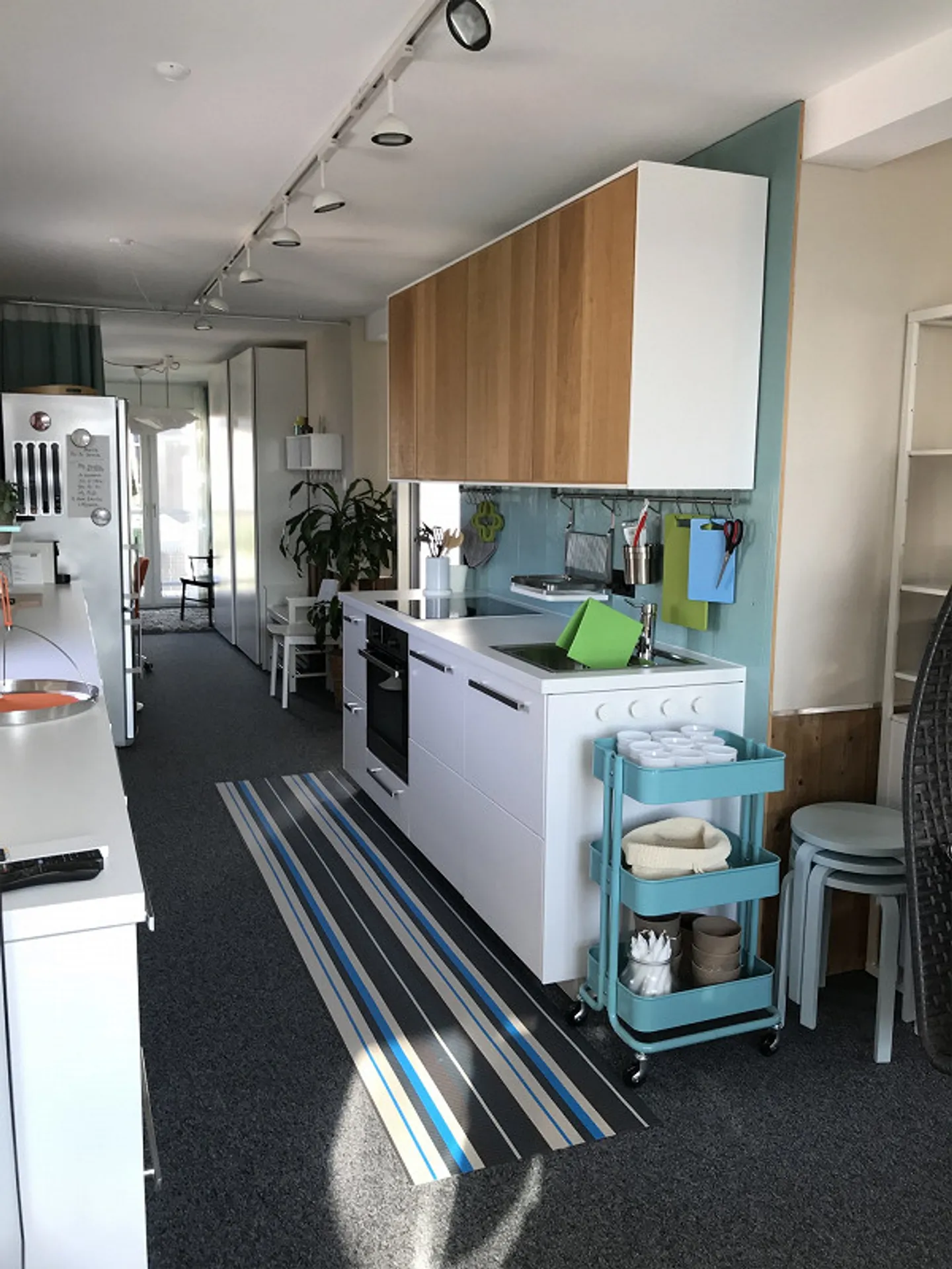 Fully equipped and furnished penthouse apartment near the train station - Photo 5 of 13