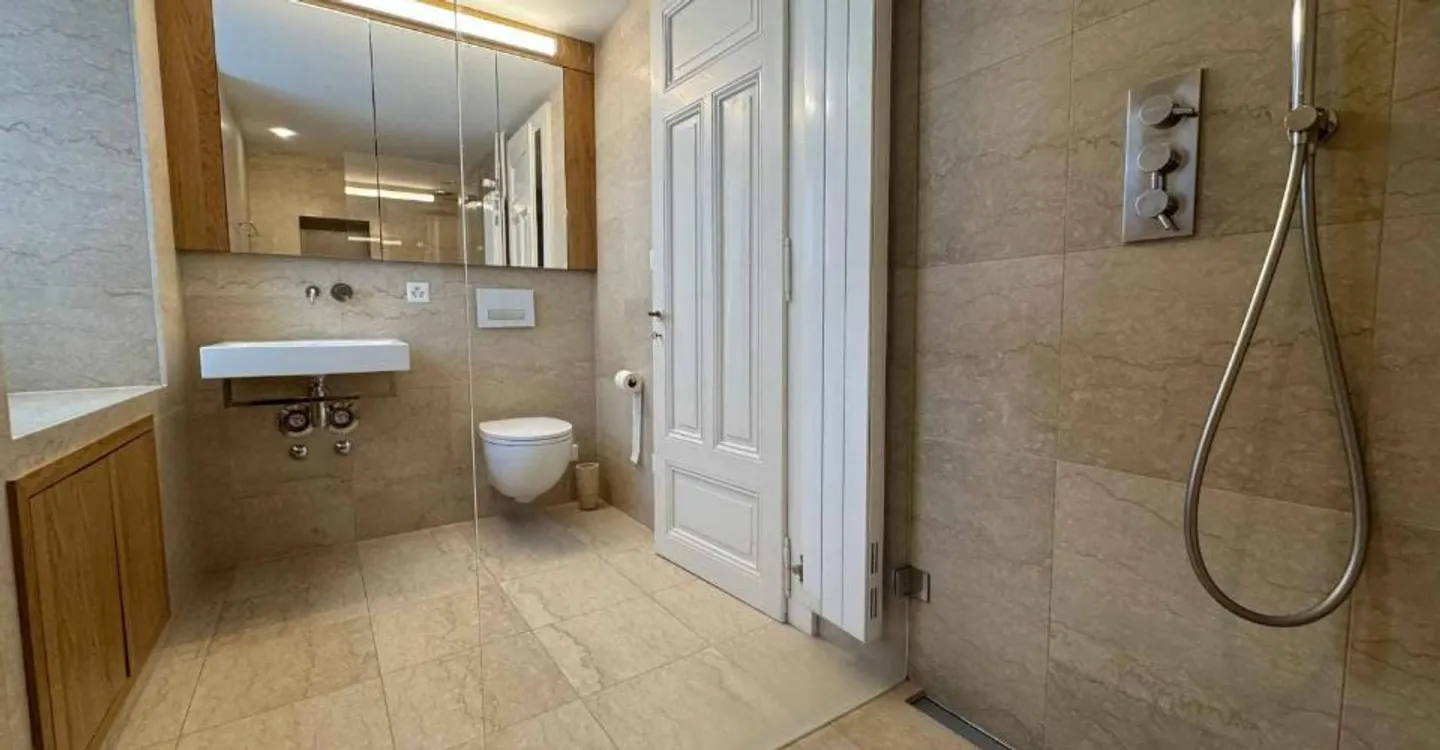 Magnificent 2.5-room apartment with lake view - 85m2 - Photo 4 of 10
