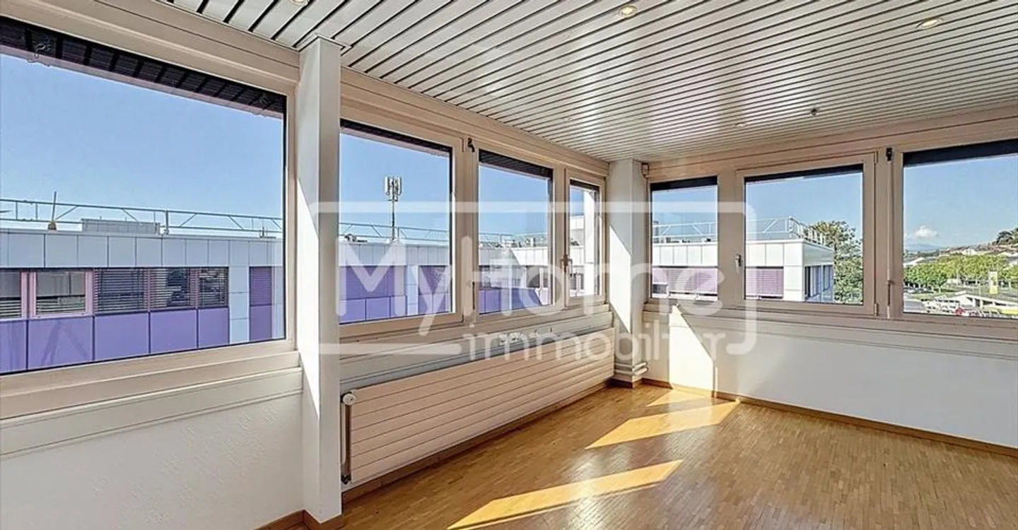 Edificio ad uso misto in affitto - Foto 2 di 8