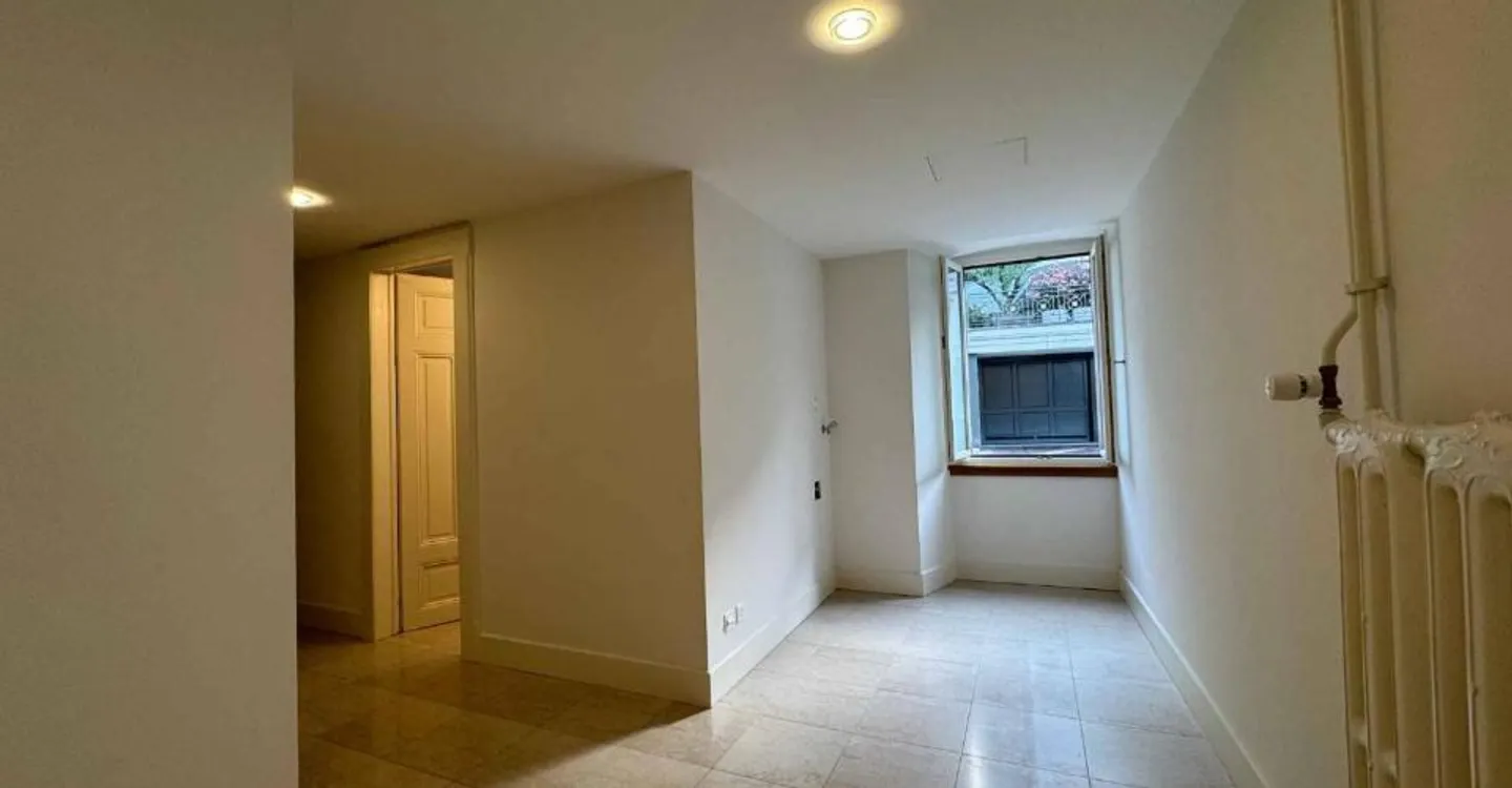 Magnificent 2.5-room apartment with lake view - 85m2 - Photo 5 of 10