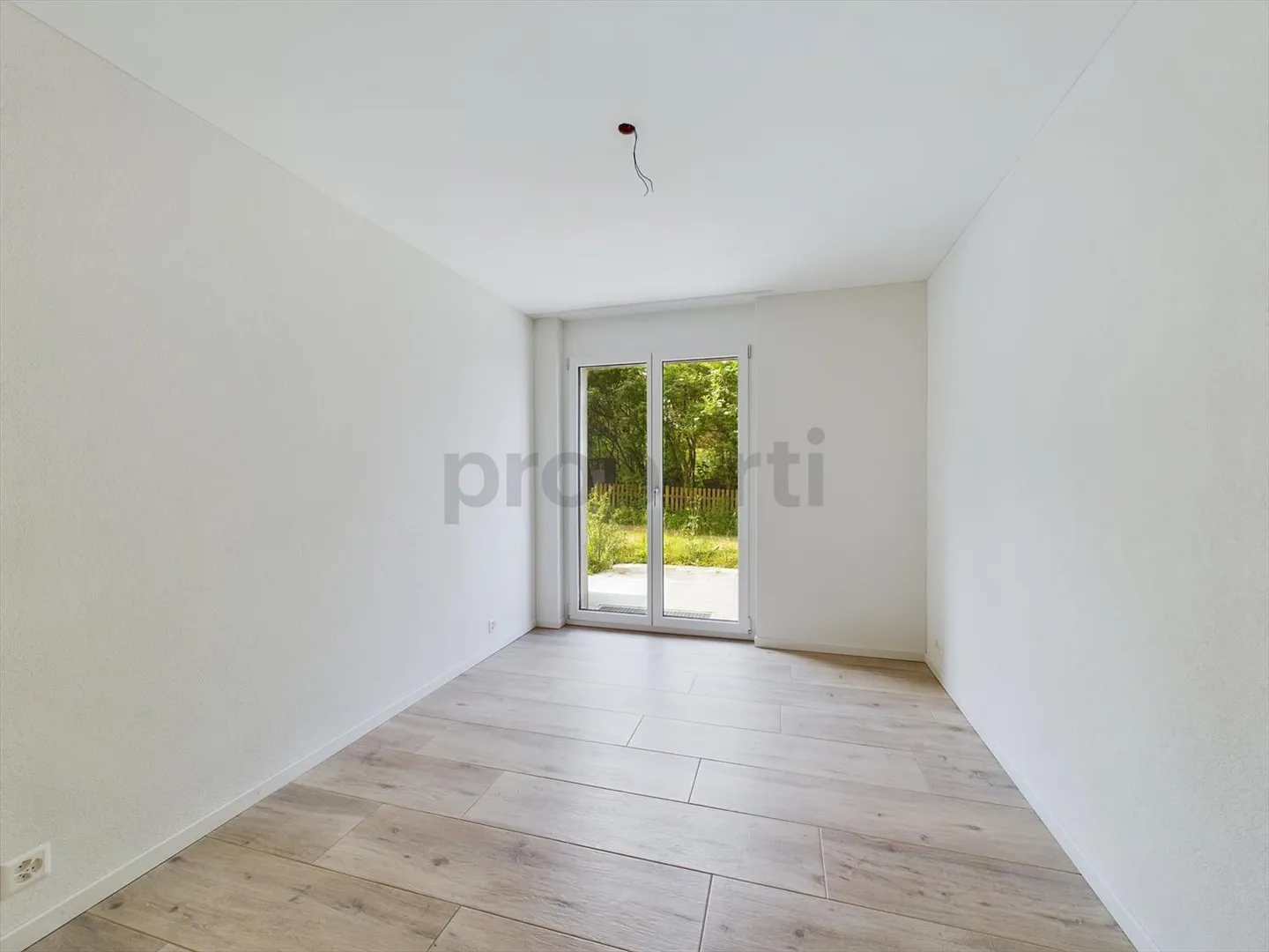 Appartamento luminoso 3.5 al piano terra con vista mozzafiato sul lago e sulle montagne a Hausen am Albis - Foto 5 di 9