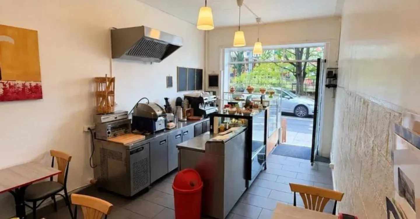 COMPANY FOR SALE IN GENEVA PASTRY SHOP · SANDWICH SHOP · FAST FOOD - Photo 2 of 5