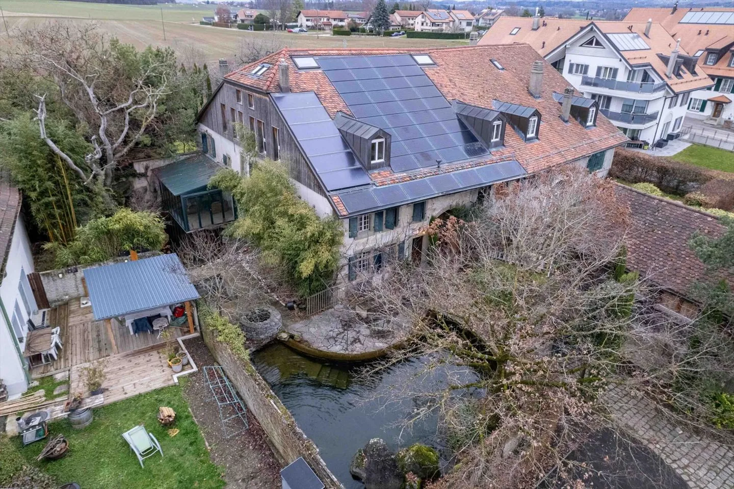 SULLENS, COUP DE COEUR! Maison villageoise très bien rénovée. - Photo 1 sur 13