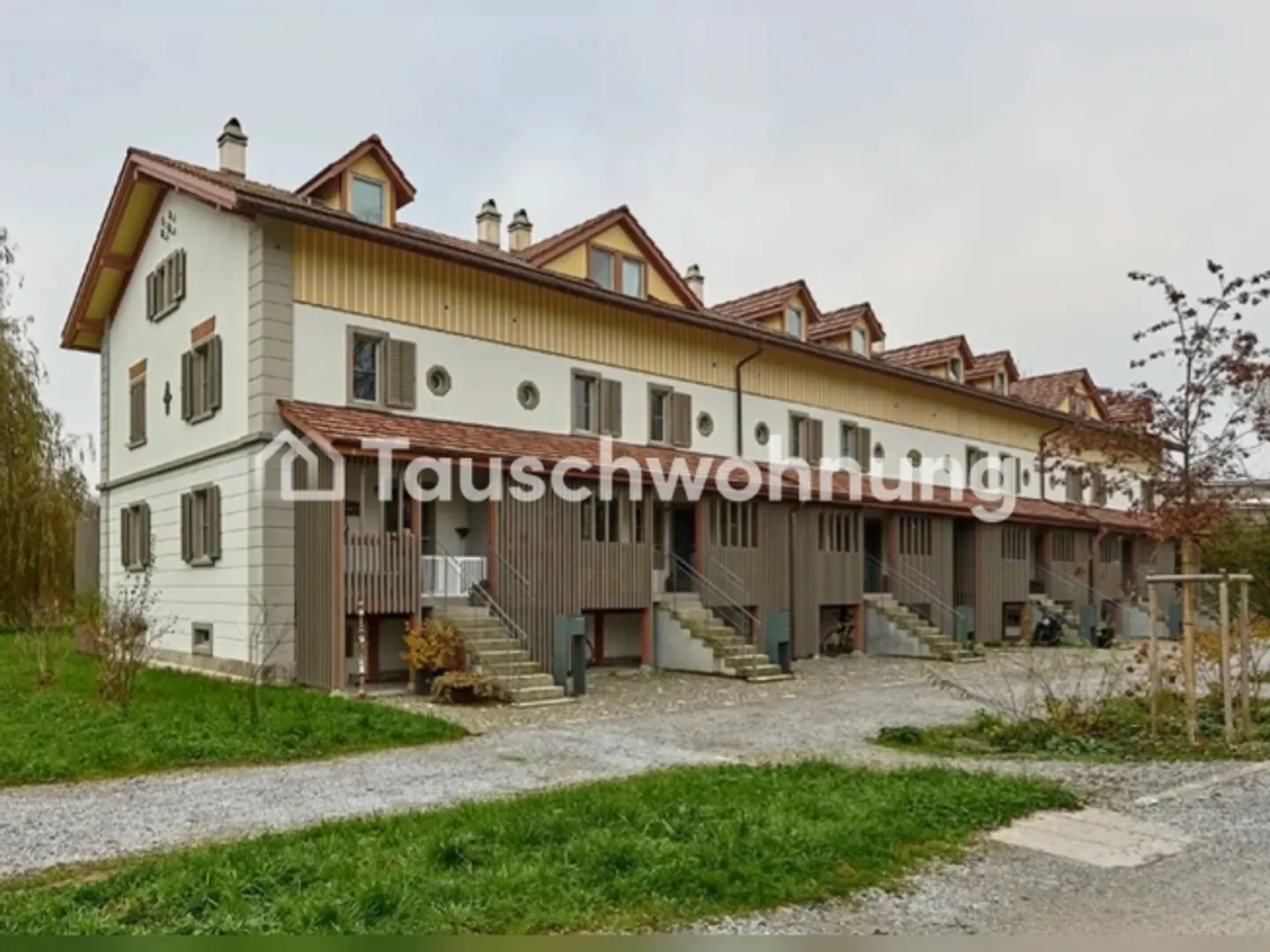 Dübendorf : maison de ville de 4 pièces, 100 m², 2790 € - Photo 1 sur 1
