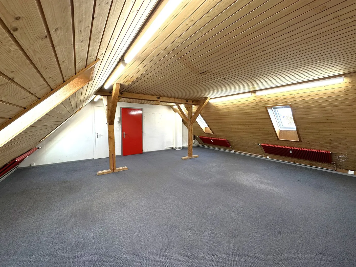 Atelier/Spazio Abitativo/Ufficio nel Quartiere Weissenbühl - Foto 3 di 6