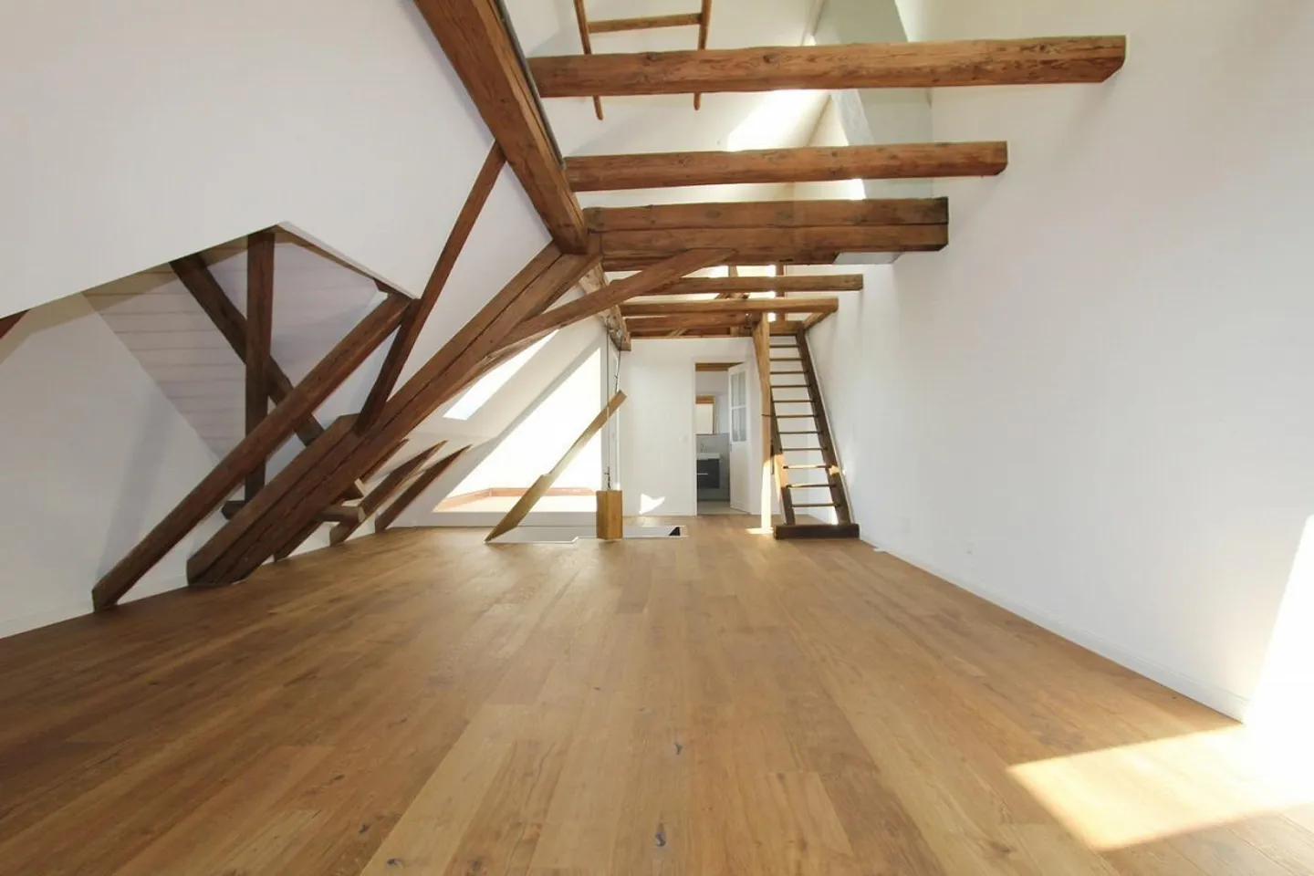 Ferme rénovée de 6½ pièces à louer - Photo 8 sur 13