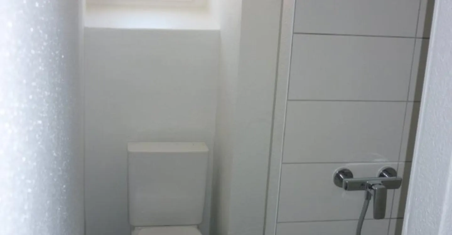 01040 - Appartamento di 4 locali - Serre 9 - La Chaux-de-Fonds - Foto 4 di 5