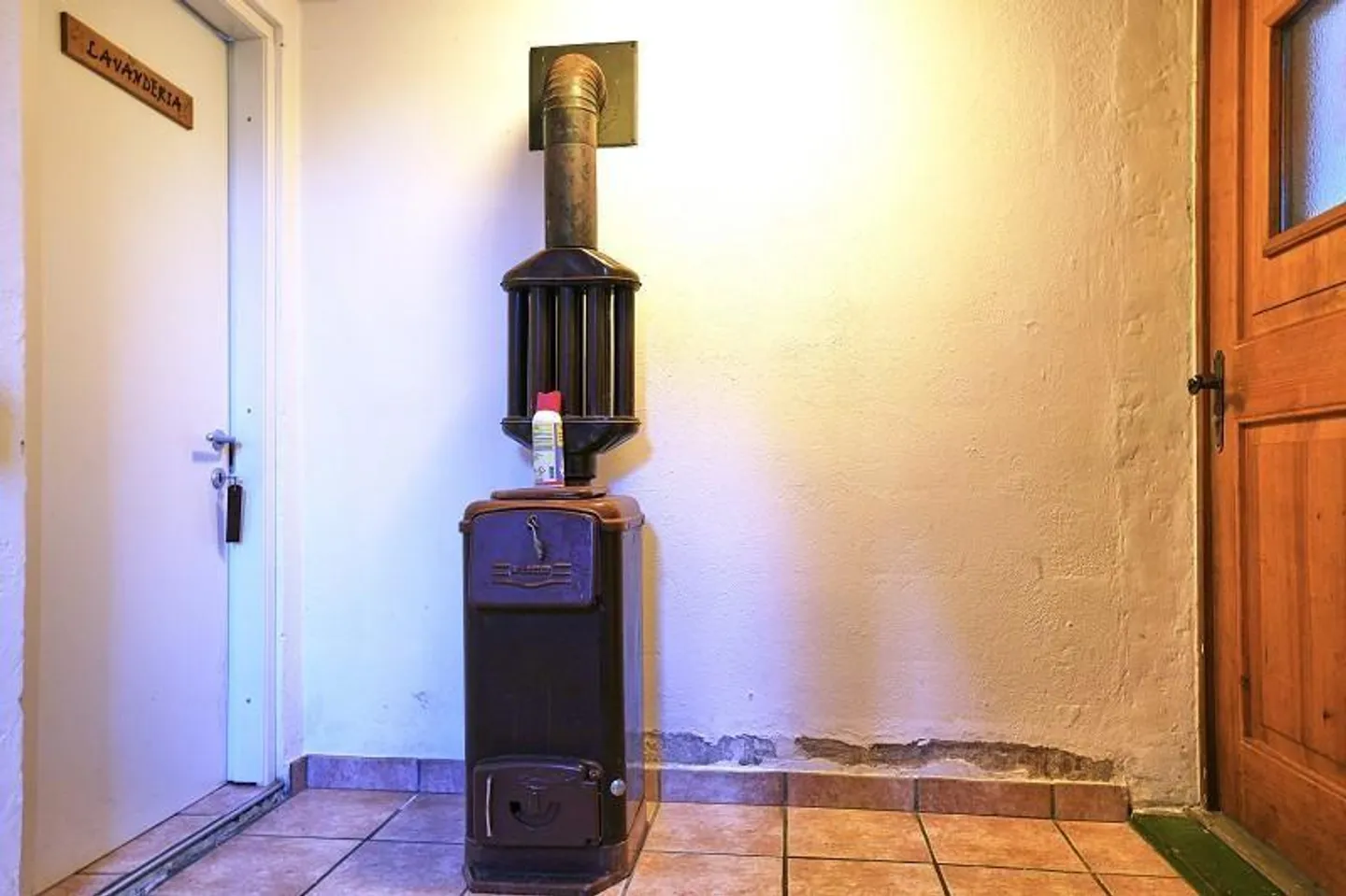 Chalet 5 1/2 locali con grande terreno in una posizione molto tranquilla e soleggiata - Foto 6 di 40