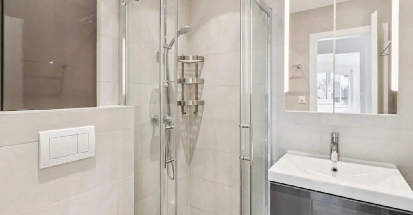 Renovated 5.5 room apartment with independent studio A rare opportunity - Photo 13 of 13