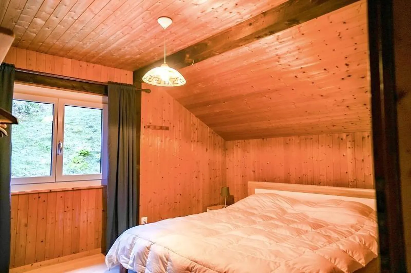 Chalet 5 1/2 locali con grande terreno in una posizione molto tranquilla e soleggiata - Foto 10 di 40