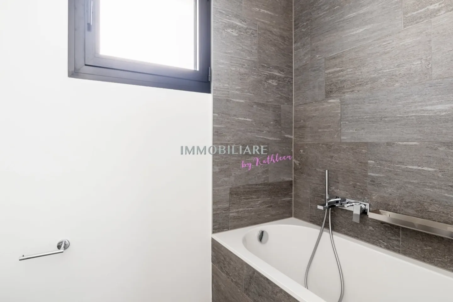 Maison individuelle dans un quartier résidentiel, ensoleillé et calme - Photo 8 sur 13