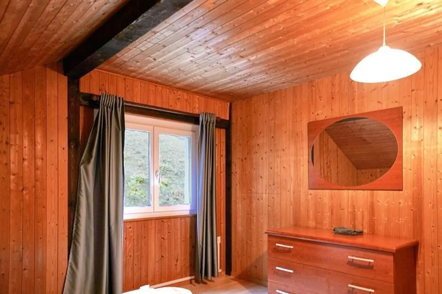 Chalet 5 1/2 locali con grande terreno in una posizione molto tranquilla e soleggiata - Foto 12 di 40