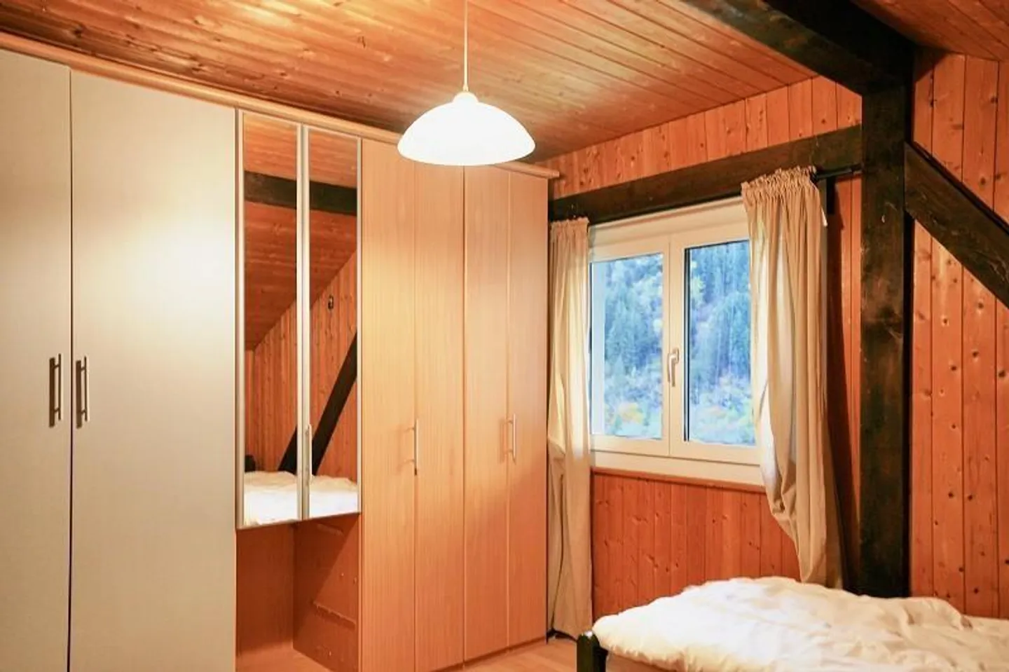 Chalet 5 1/2 locali con grande terreno in una posizione molto tranquilla e soleggiata - Foto 14 di 40