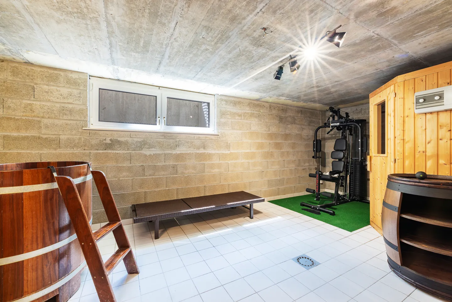 Außergewöhnliche 9,5-Zimmer-Villa – Blick auf den See und die Berge an der Riviera - Foto 26 von 29