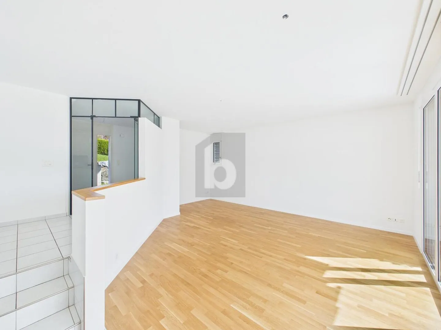 Charming Semi-Detached House - Photo 2 of 6