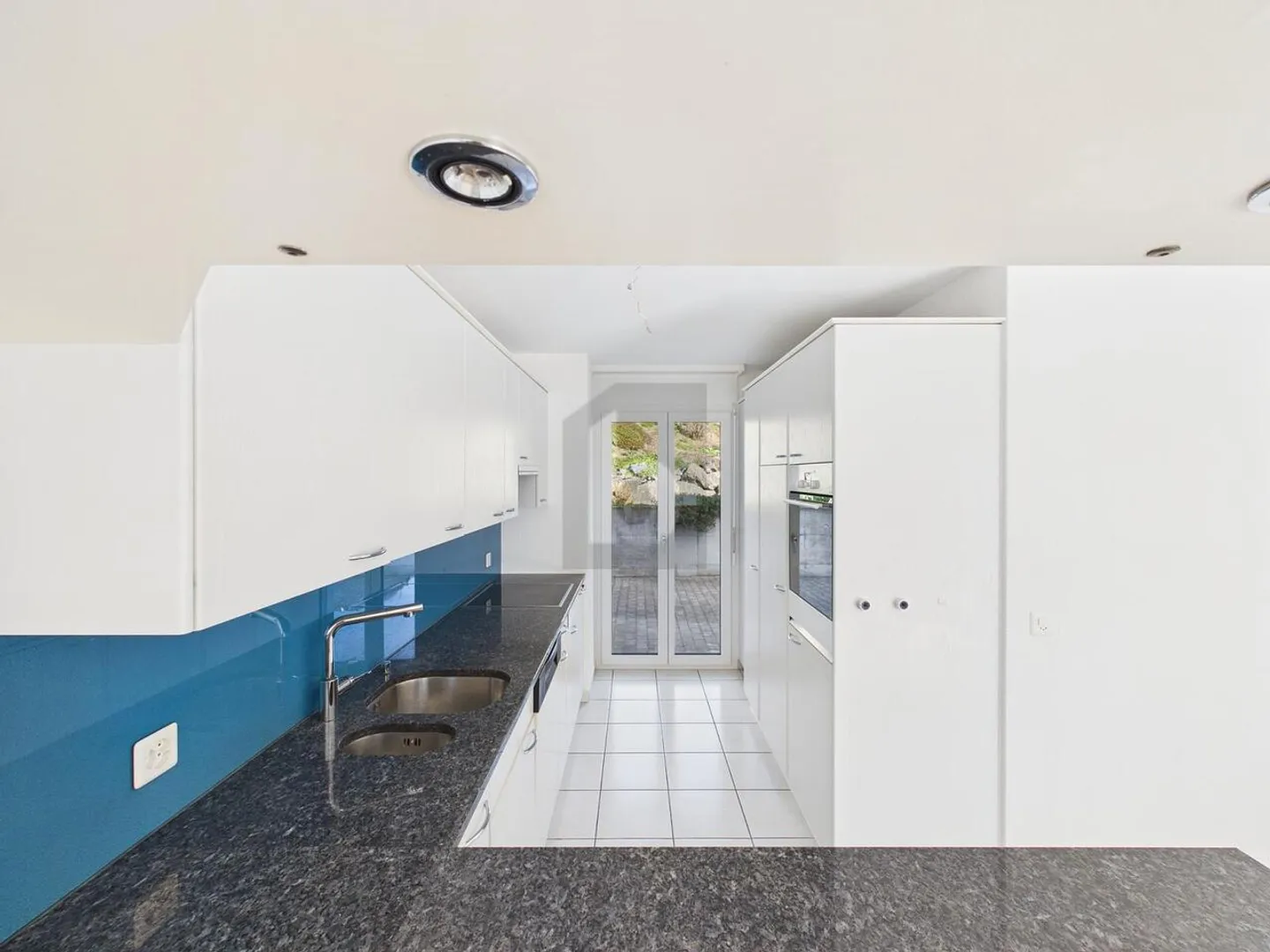 Charming Semi-Detached House - Photo 4 of 6