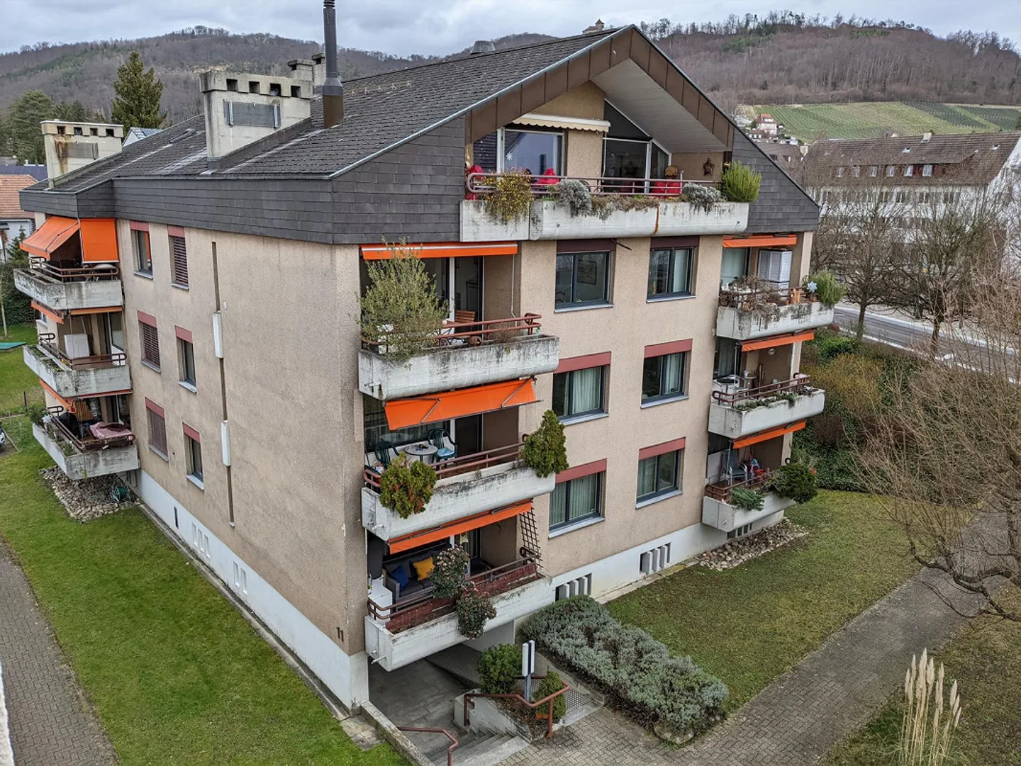 Belle appartement de 3,5 pièces avec cheminée + ascenseur - Photo 1 sur 3