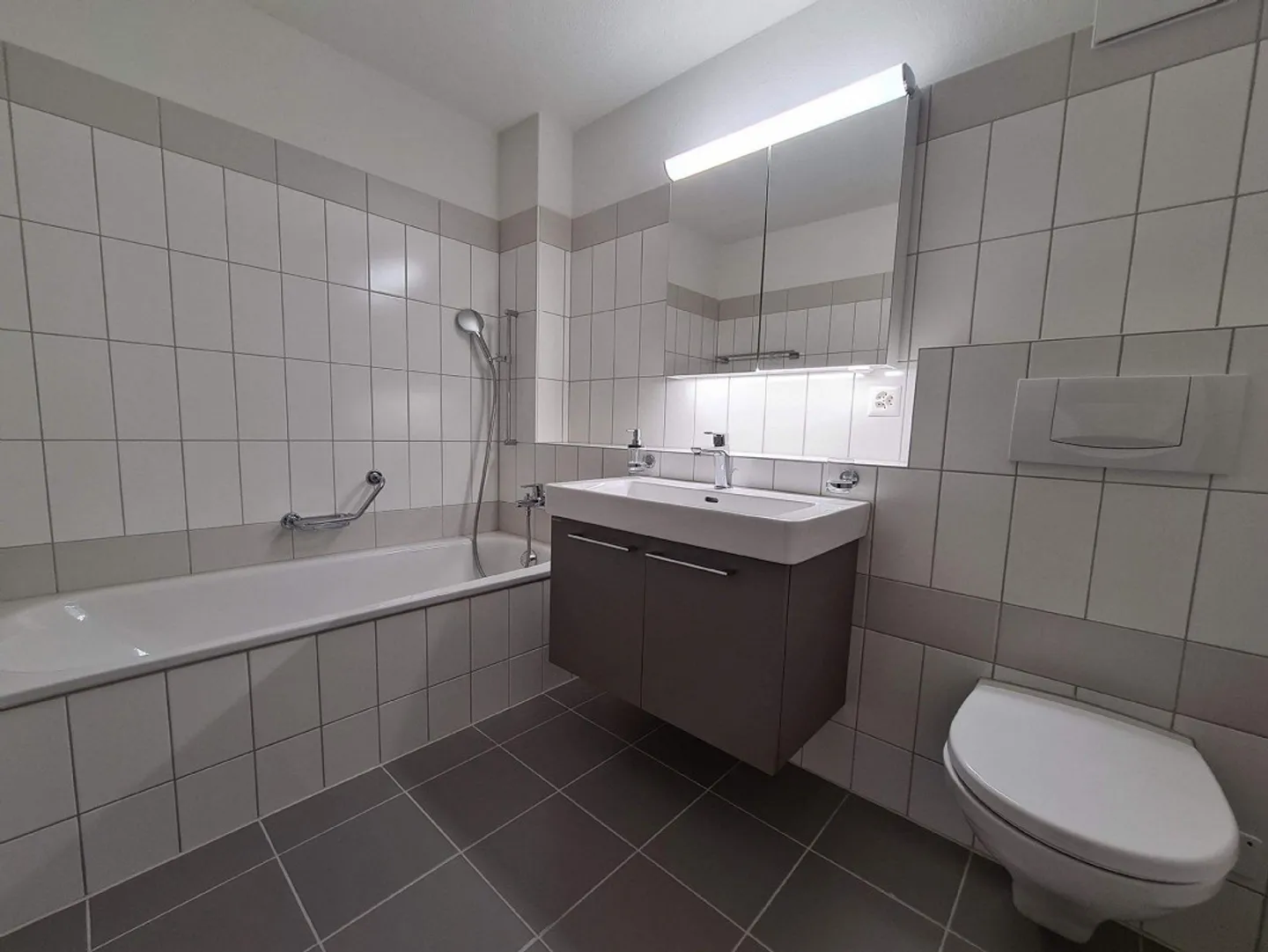 Appartement 3.5 pièces au 2ème étage avec sa propre buanderie - Photo 5 sur 8