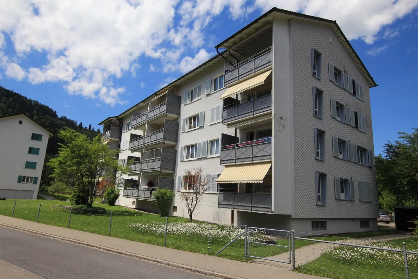 Aussenparkplätze zu vermieten - Foto 1 von 1