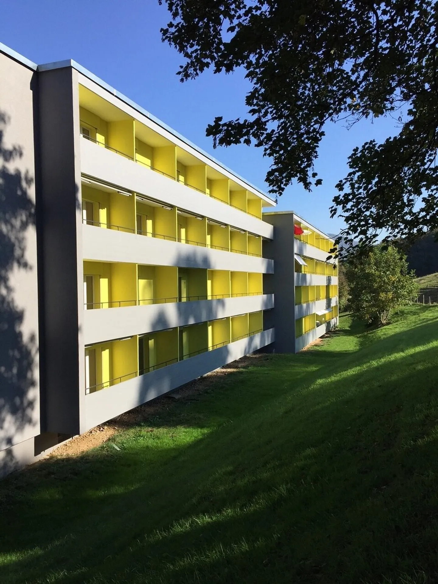 Sunny Apartment with Balcony - Photo 2 of 9